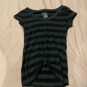Black and gray striped tee
